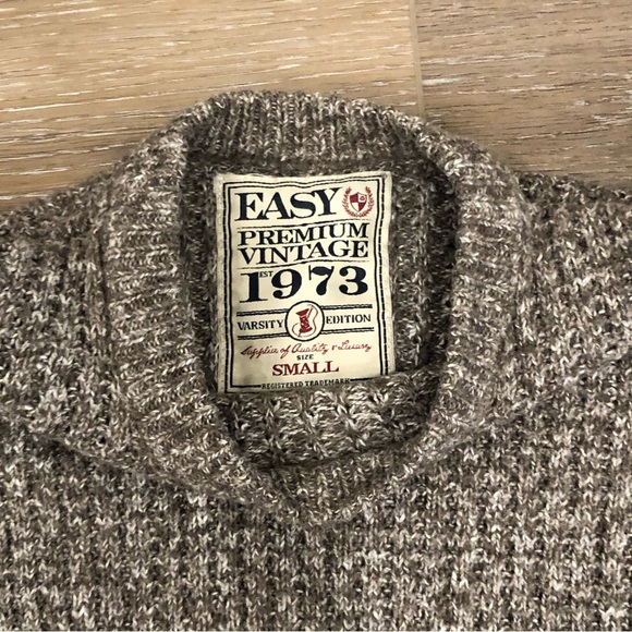 Brown chunky knit sweater, size small. - Picture 5 of 5